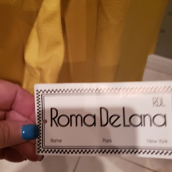 Roma Delana, Wool Coat Jacket with Mink triming yellow Size 16 NWT - Picture 9 of 15